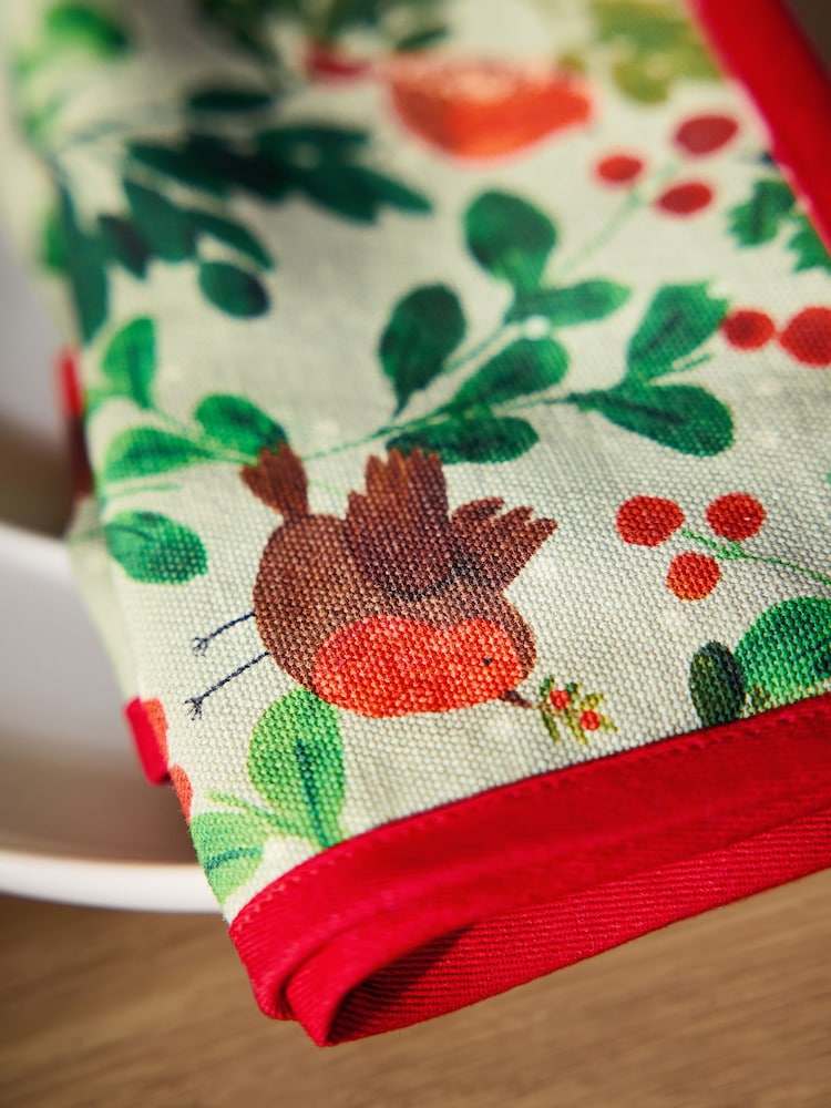Set of 4 Green Robin Napkins - Image 2 of 2 Set of 4 Green Robin Napkins - Image 2 of 2