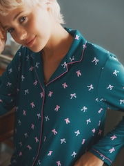 Urban Threads garās pidžamas komplekts ar banšu apdruku - Attēls 2 no 4