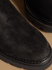 Svart semsket skinn - Russell & Bromley Mysty Knee High Boots - Bilde 4 av 7