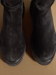 Svart semsket skinn - Russell & Bromley Mysty Knee High Boots - Bilde 7 av 7