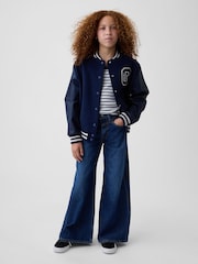 Donker gewassen schouderstuk voorkant - Gap Low Rise Geborduurde I Heart NY Baggy Jeans (5-13jaar) - Afbeelding 4 van 5