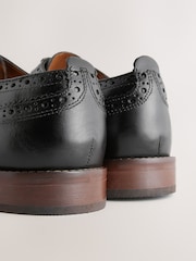 Noir - Coupe classique - Chaussures Brogue en cuir à semelle contrastante - Image 7 de 7