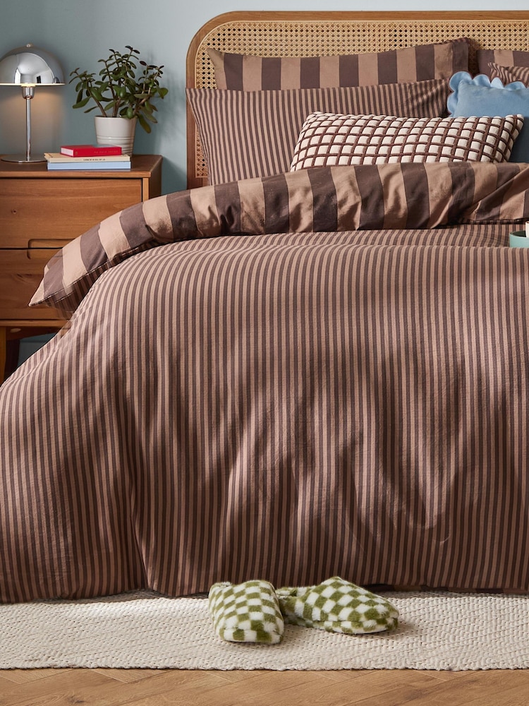 Furn Chocolate Truffle The Ultimate Stripe Reversible Duvet Cover Set - Image 4 of 4