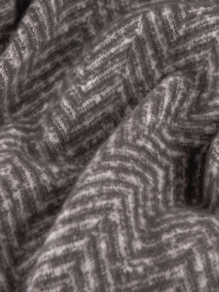 Furn Tweedie Brushed Herringbone 130X180cm Throw - Attēls 4 no 4 Furn Tweedie Brushed Herringbone 130X180cm Throw - Attēls 4 no 4