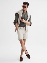 Reiss Chalk Wicket S Short Length Casual Chino Shorts - Image 6 of 6