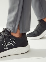 Серый - брюки Under Armour Challenger - Изображение 5 из 5