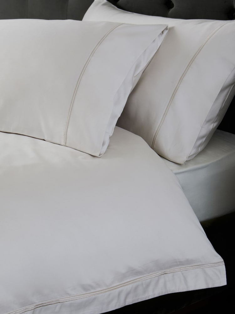 Juego de funda de edredón y funda de almohada de lujo de satén de 100% algodón con trama de 600 hilos de Collection Luxe - Imagen 2 de 4