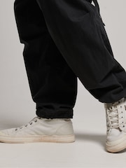 Черный - Брюки Superdry Parachute Grip - Изображение 5 из 8