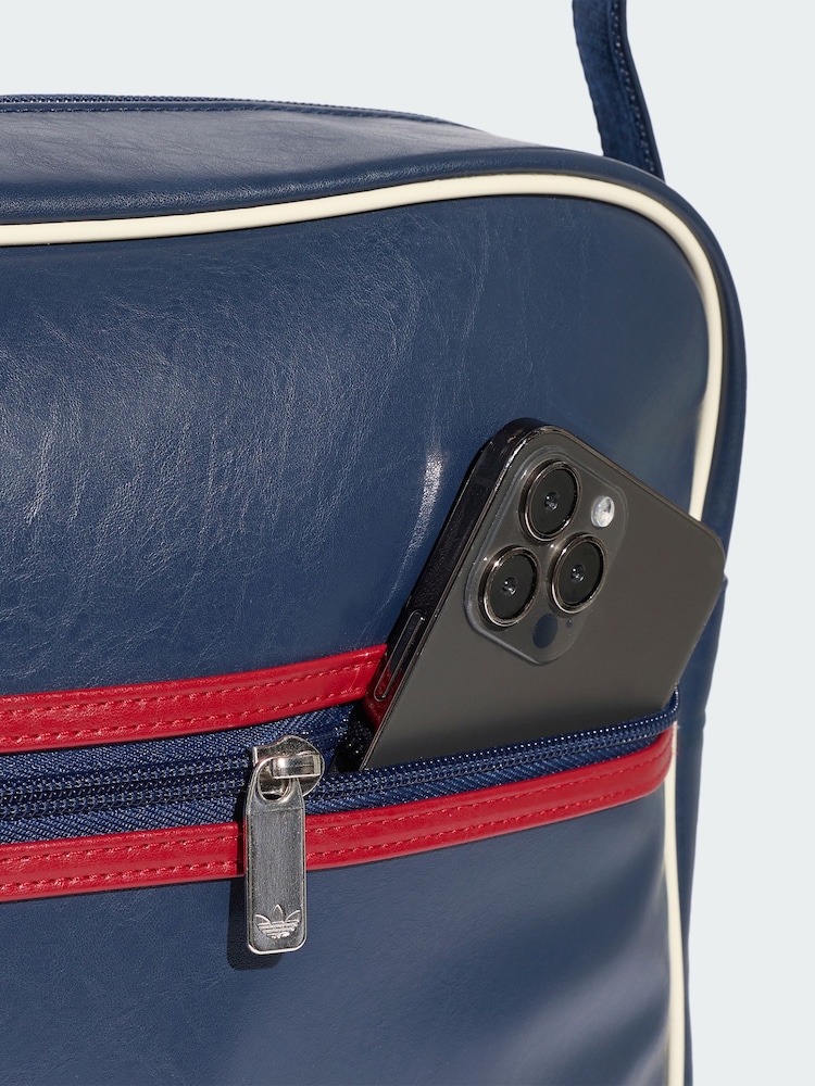 adidas Originals Blue Airliner Bag - Image 4 of 4 adidas Originals Blue Airliner Bag - Image 4 of 4
