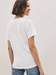 Weiß - T-Shirt in Leinenoptik mit V-Ausschnitt und Sternmotiv - Bild 3 von 6