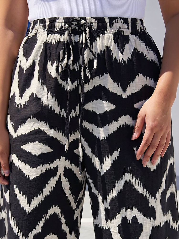 Roman Black Curve Abstract Print Wide Leg Trousers - Image 4 of 4 Roman Black Curve Abstract Print Wide Leg Trousers - Image 4 of 4