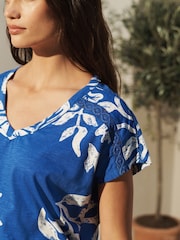 Blue/White Print V-Neck 100% Cotton Bubble Hem Top - Image 3 of 6