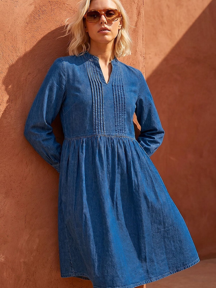 denim square-neck midi dress Hair Down Square Neck A-Line Floral Color:Sunset Rust women's Long Dress Azazie Norah Moody Blue and casual outings Details
