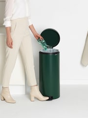 Brabantia Pine Green NewIcon 30L Pedal Bin - Image 5 of 6