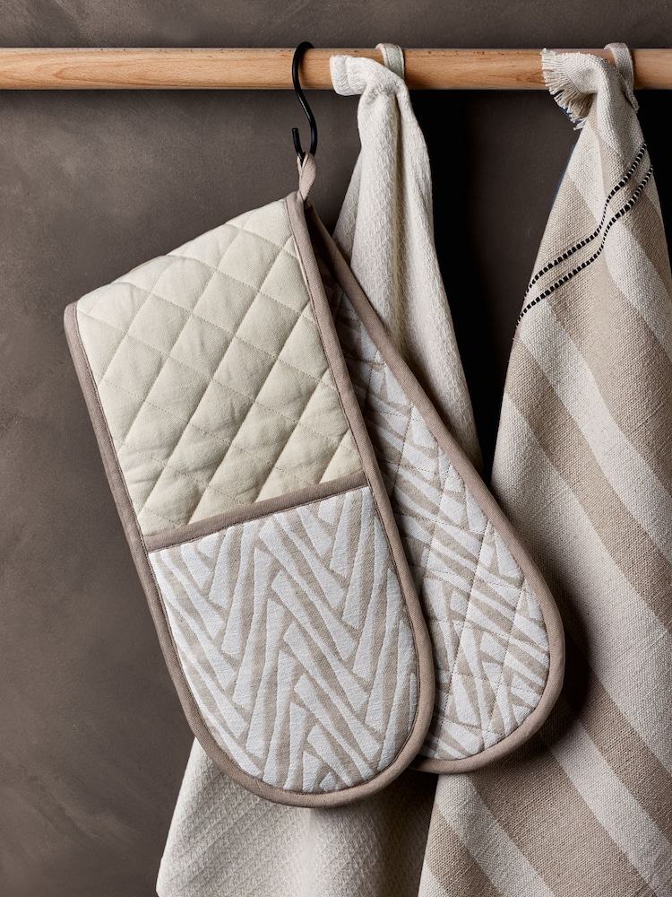 Natural Oven Gloves - Image 2 of 3