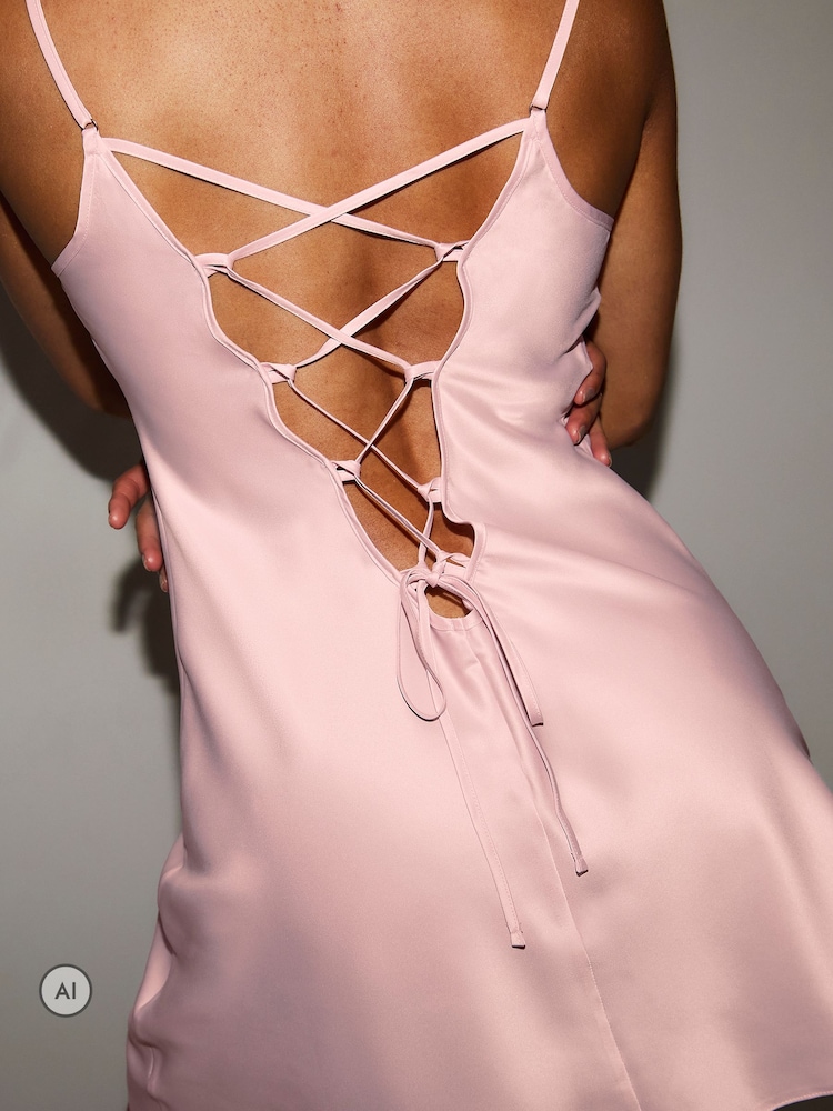 وردي - قميص نوم ستان بتفاصيل دانتيل Cherryann من Ann Summers - Image 2 of 4