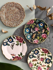 Spode Set of 4 White Creatures of Curiosity Cake Plates - Image 1 of 4