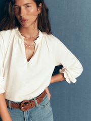 Creme - Boden Pia Ruffle Trim Top - Imagem 1 de 5