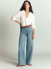 Creme - Boden Pia Ruffle Trim Top - Imagem 3 de 5