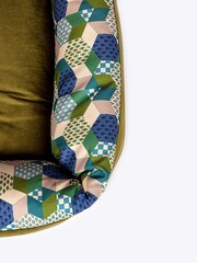 Laura Ashley Green Thistle Patchwork Lounger Dog Bed - Image 3 of 4