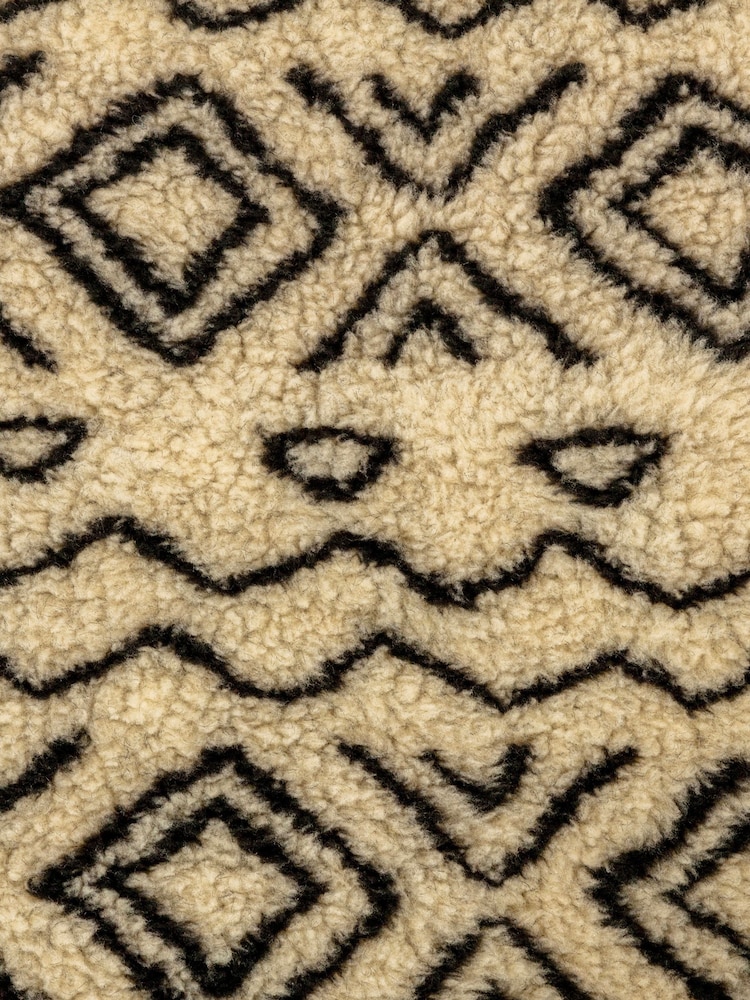 Danish Designs Neutral Fleece Geometric Deep Duvet Dog Bed - Image 4 of 4