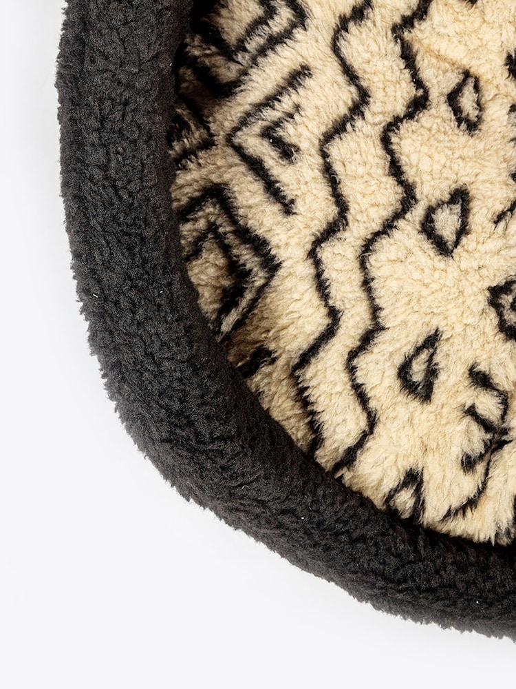 Danish Designs Neutral Fleece Geometric Slumber Dog Bed - Image 6 of 6