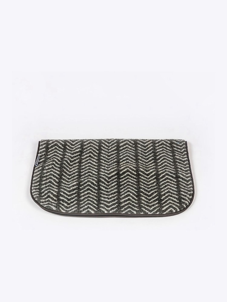 Danish Designs Charcoal Fleece Arrows Pet Blanket - Image 1 of 4