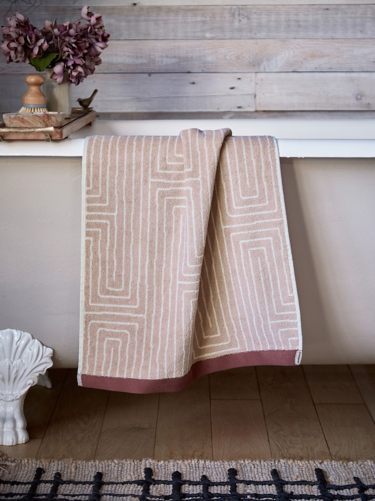 ABIGAIL AHERN x MURMUR Dusky Pink Pia Plush Towel - Image 3 of 3 ABIGAIL AHERN x MURMUR Dusky Pink Pia Plush Towel - Image 3 of 3