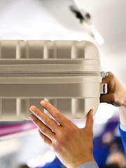 Šampanjec - Flight Knight Hardcase velik karirast; s karirastim vzorcem in Suitcases and Cabin Case Set of 3 - Slika 5 iz 7