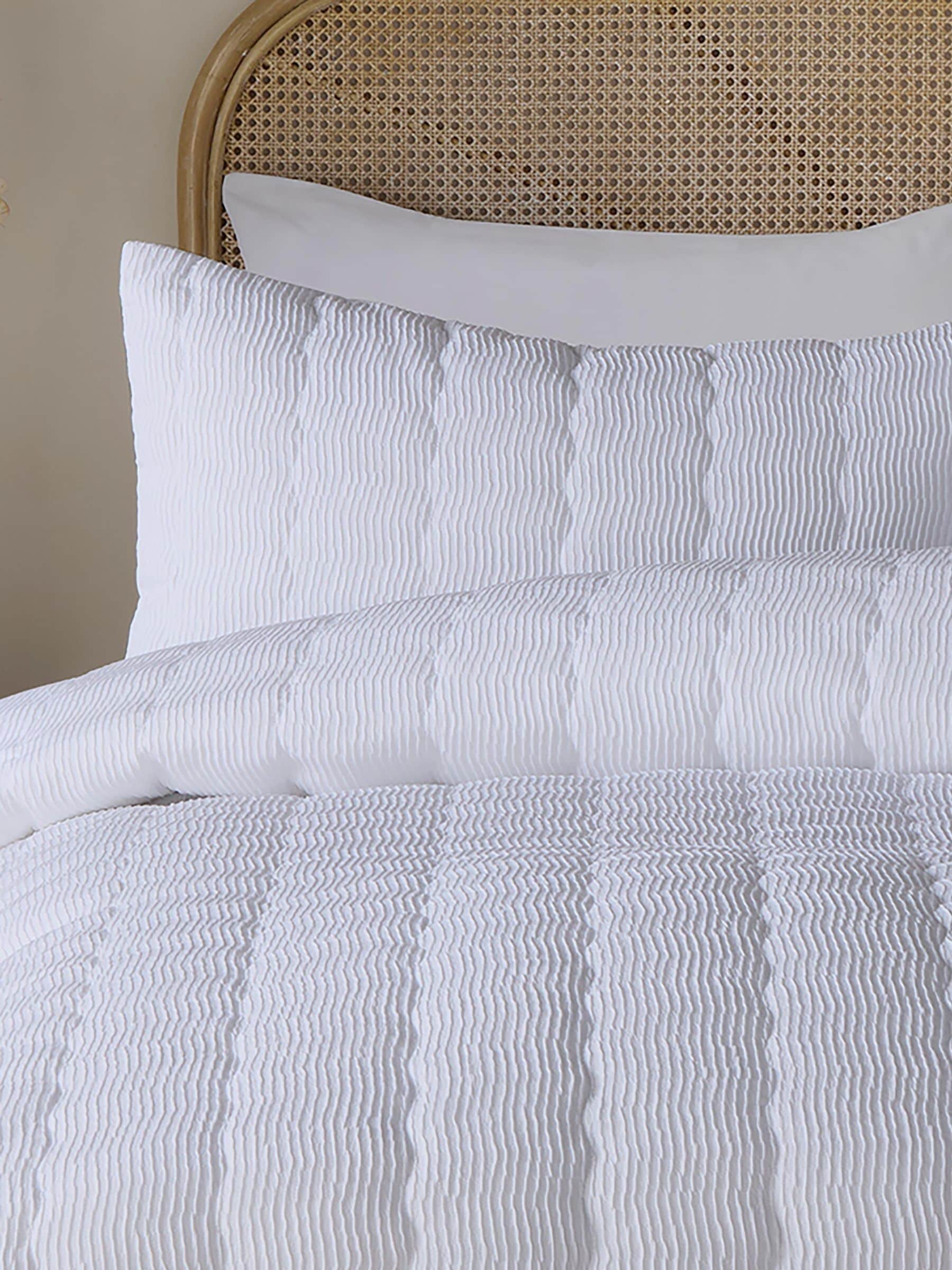Serene Unisex White Crinkle Wave Bed Set - Image 6