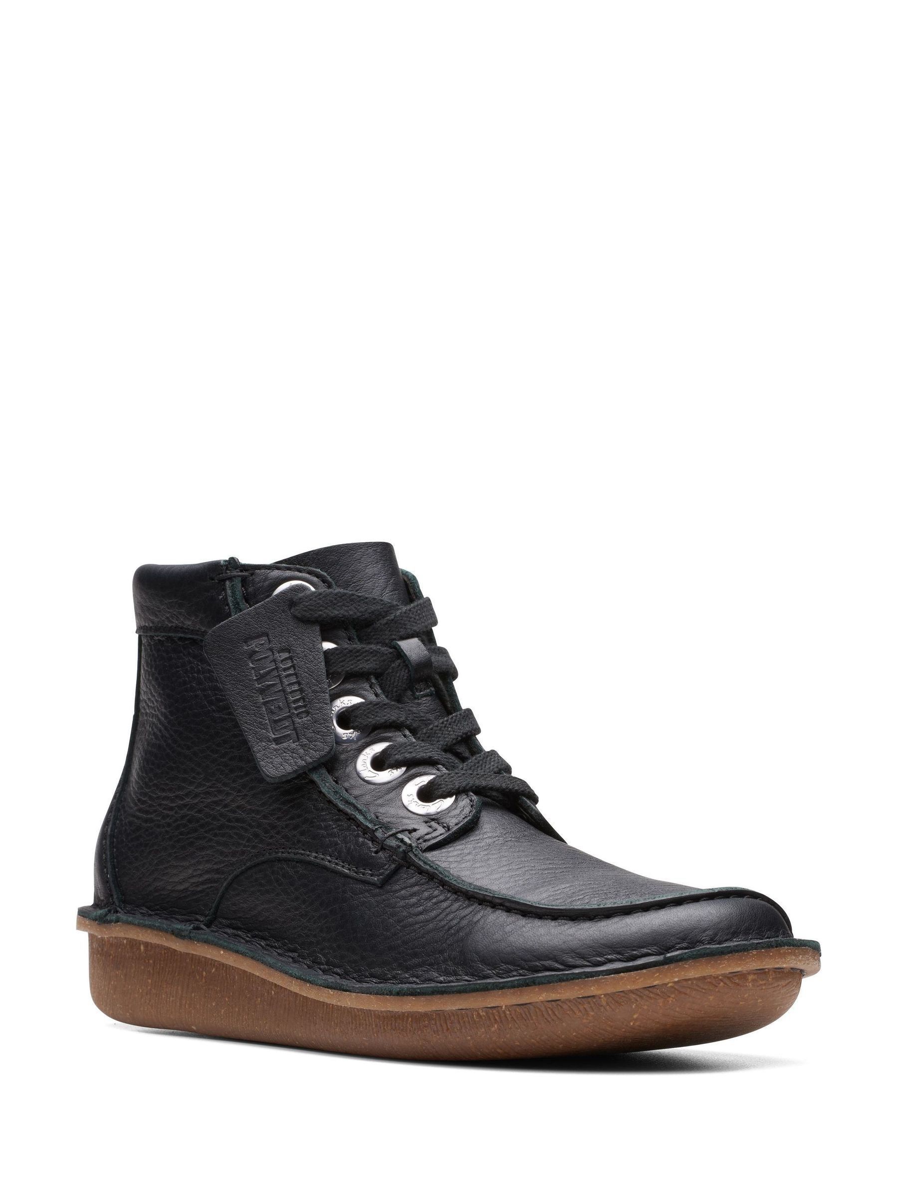 Clarks cedar boots best sale