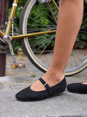Svart semsket skinn - Linzi Nadira Mary Jane Style Flats - Bilde 1 av 5