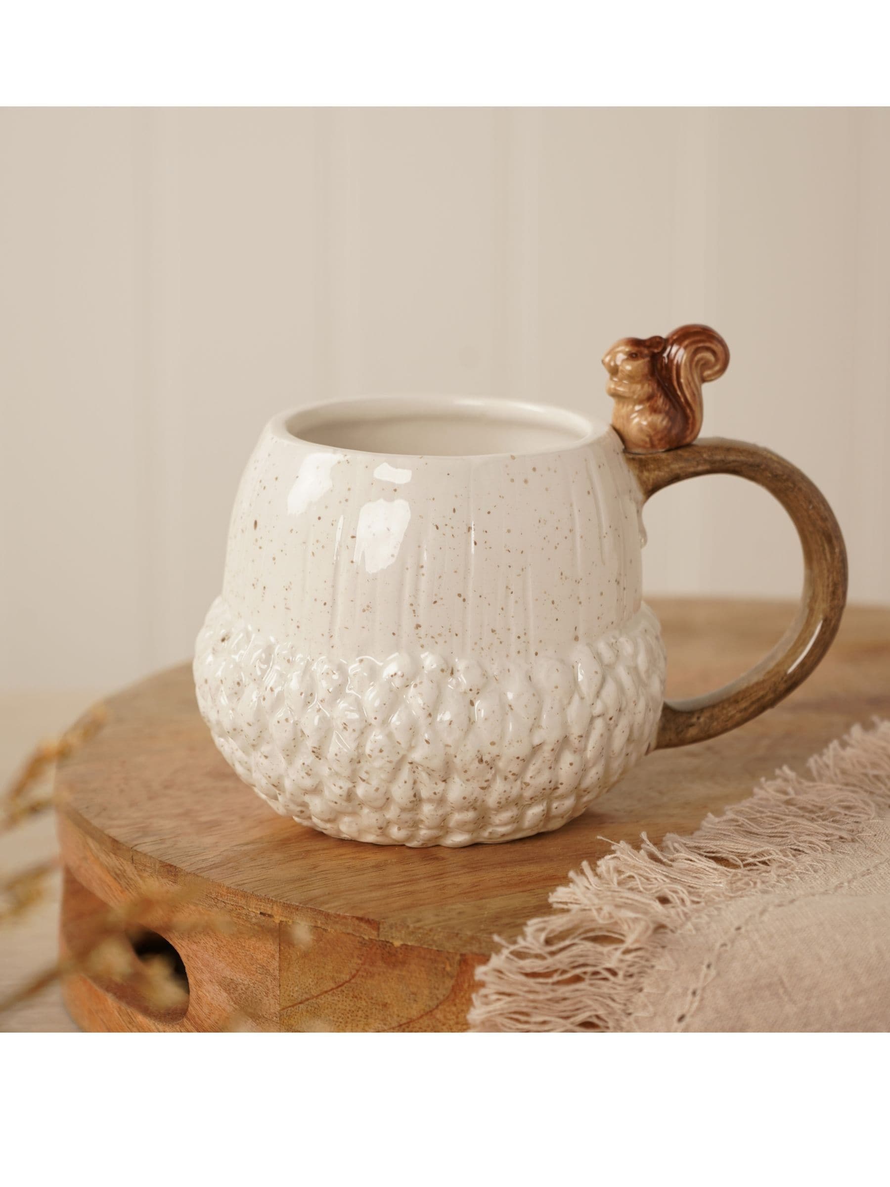 Country Living Unisex White Squirrel Mug