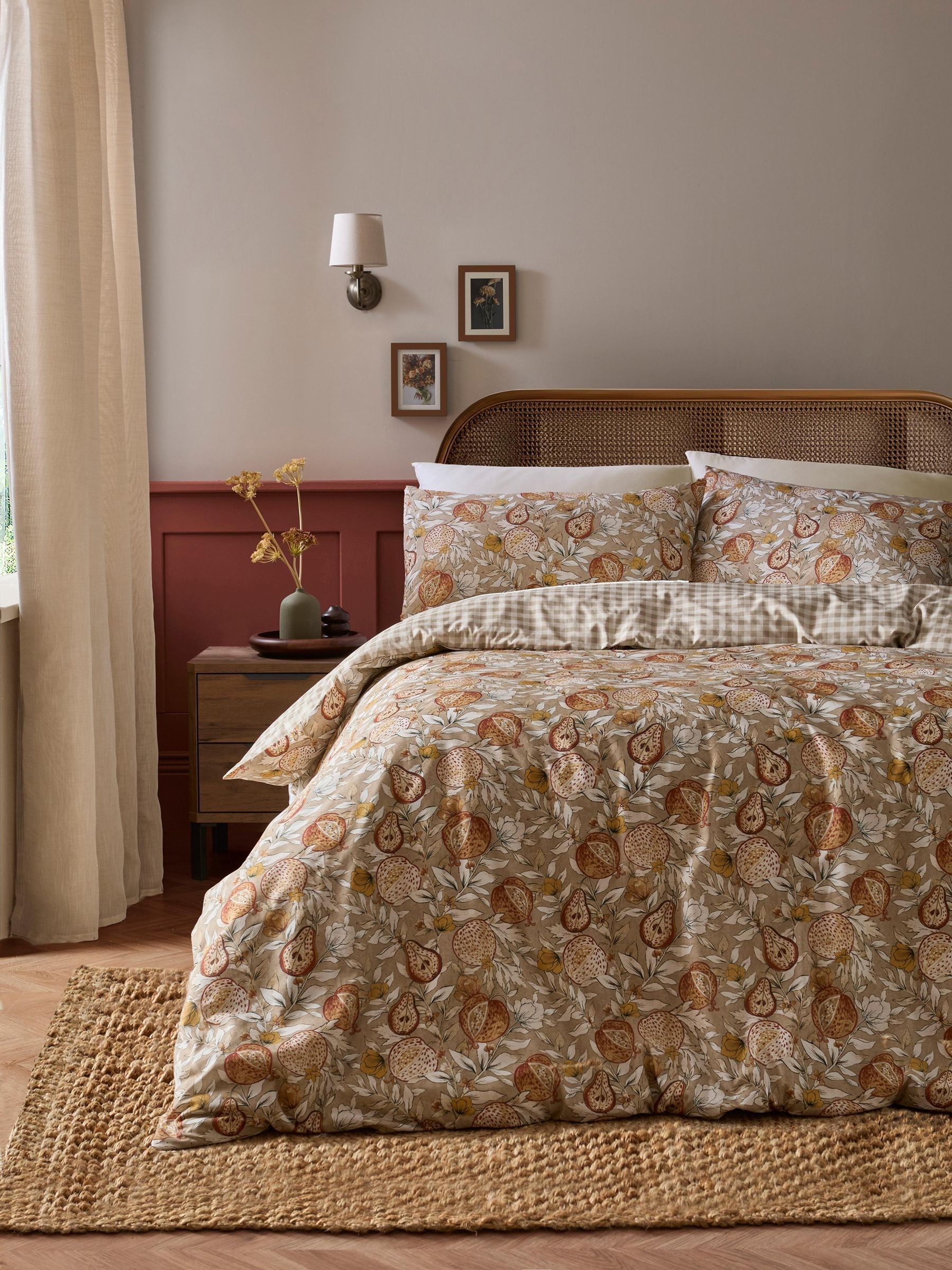 Dreams & Drapes Duvet Cover Set Super King – Orchard Pears Design – Polycotton Bedding – Natural with Illustrated Pear Print – Includes 1 Duvet Cover (260 x 220cm) & 2 Pillowcases (50 x 75cm) - Image 5