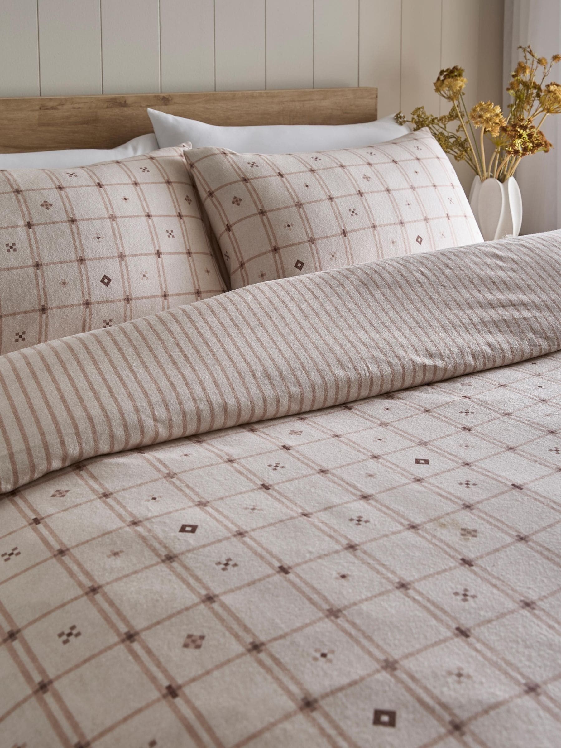 Dreams & Drapes Cottage Check Duvet Cover Set In Natural - Image 8