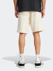 Белый - Шорты из 100% хлопка с логотипом-трилистником adidas Orignal Essentials - Изображение 2 из 5