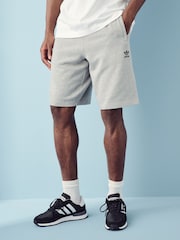 Gris - Pantalones cortos básicos de algodón 100 % con diseño de trébol de Adidas Original - Imagen 2 de 13