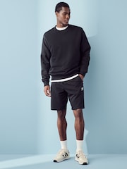 Negro - Pantalones cortos básicos de algodón 100 % con diseño de trébol de Adidas Original - Imagen 2 de 5
