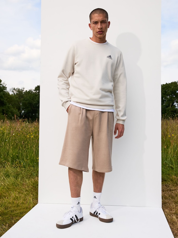 بني - سويت شيرت Feelcozy من Adidas - صورة 1 من 12 بني - سويت شيرت Feelcozy من Adidas - صورة 1 من 12