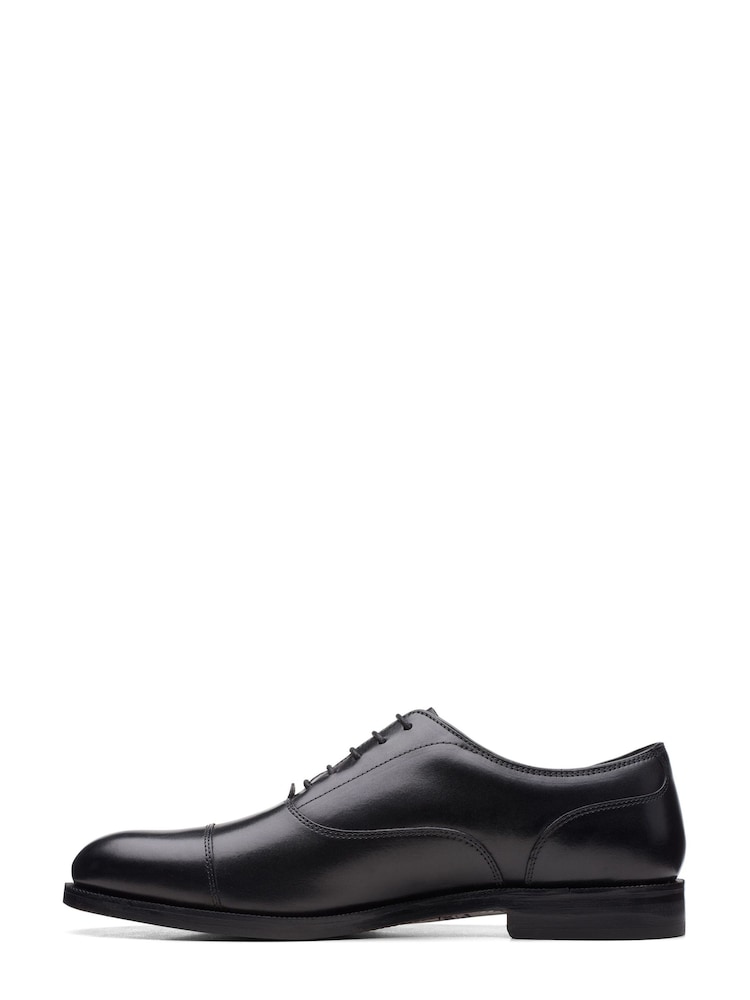 Clarks Jet Black Leather Craftdean Cap Shoes - Image 2 of 6