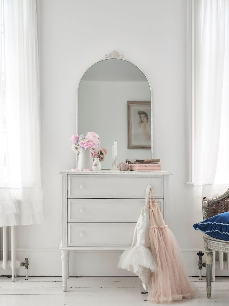 Shabby Chic by Rachel Ashwell® White Juni Chest of Drawers - Image 2 of 9