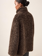 Коричнево-шоколадный - Плюшевый дафлкот из искусственного меха - Image 3 of 7