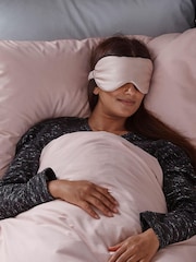 Silentnight Pink Wellbeing Silk Eye Mask - Image 1 of 4