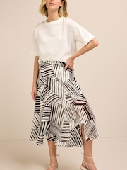 Black/White Geo - Image 1 of 7