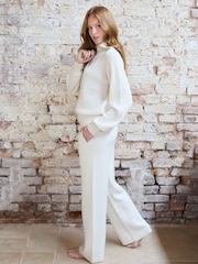 The Little Tailor Cream Charlie' Wool Rich Knitted Trousers - Image 3 of 4