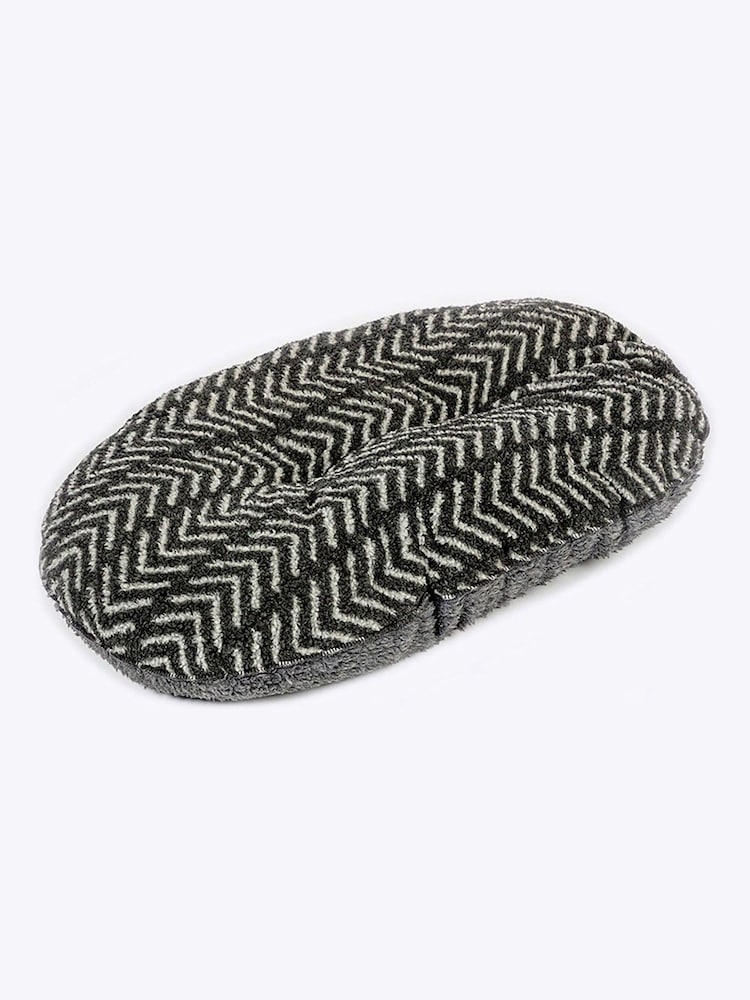 Danish Designs Charcoal Fleece Arrows Quilted Mattress Dog Bed - Image 2 of 4