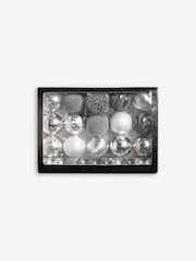 50 Pack Silver Shatterproof Christmas Baubles - Image 4 of 4
