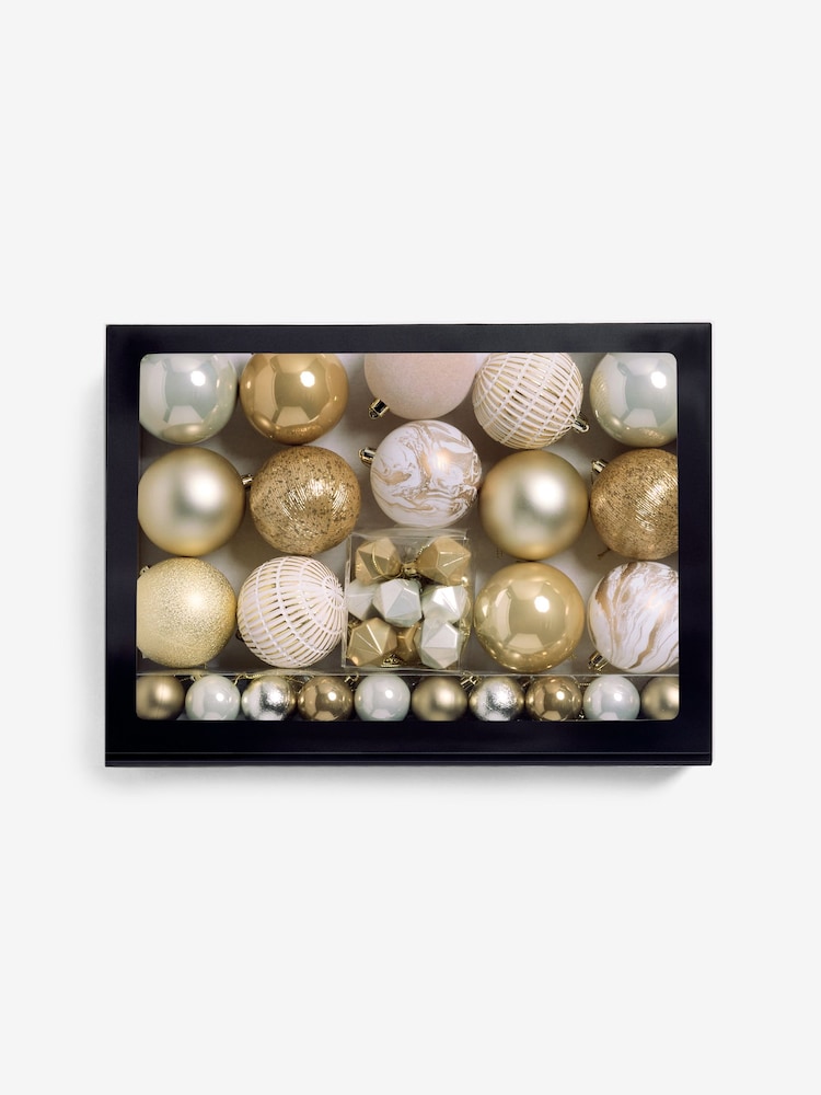50 Pack Champagne Gold Shatterproof Christmas Baubles - Image 5 of 6