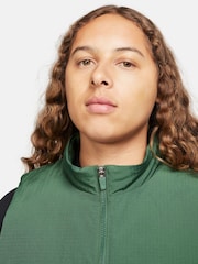 Nike Green Sportswear Air Insulated Vest - Image 4 of 6