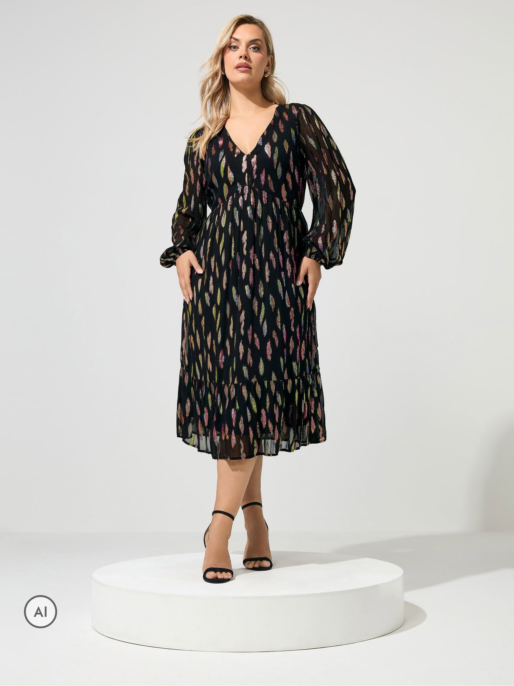 Yours Women's Black Metallic Abstract Print Smock Dress In | : 30/32 - Image 1